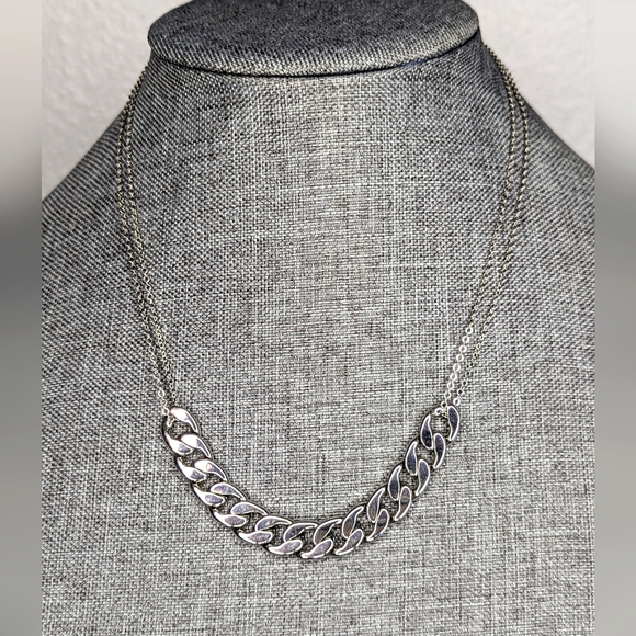 NWT Park Lane "Kohrs" Silver Tone Necklace - Picture 1 of 10